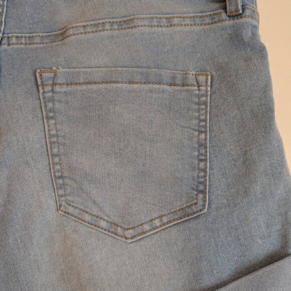 H&M Denim Blue Jean Shorts - Picture 4 of 6